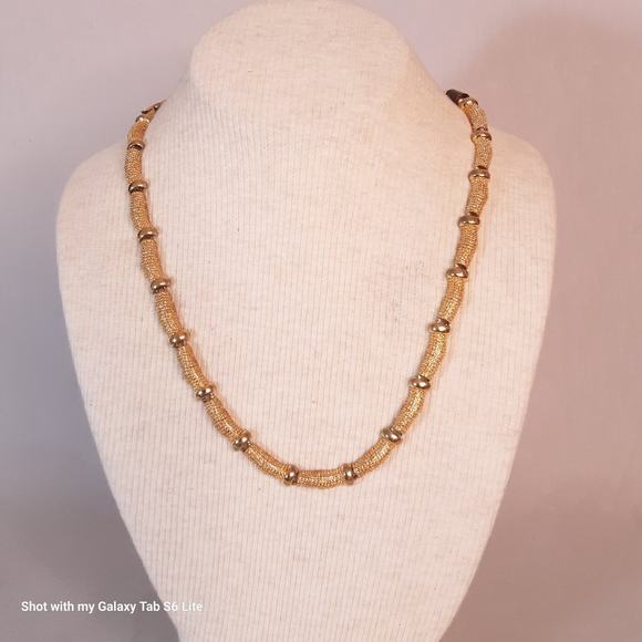 Choker Necklace Gold Tone Hobnail Segments Box And Magnetic Barrel Clasp - Picture 1 of 9
